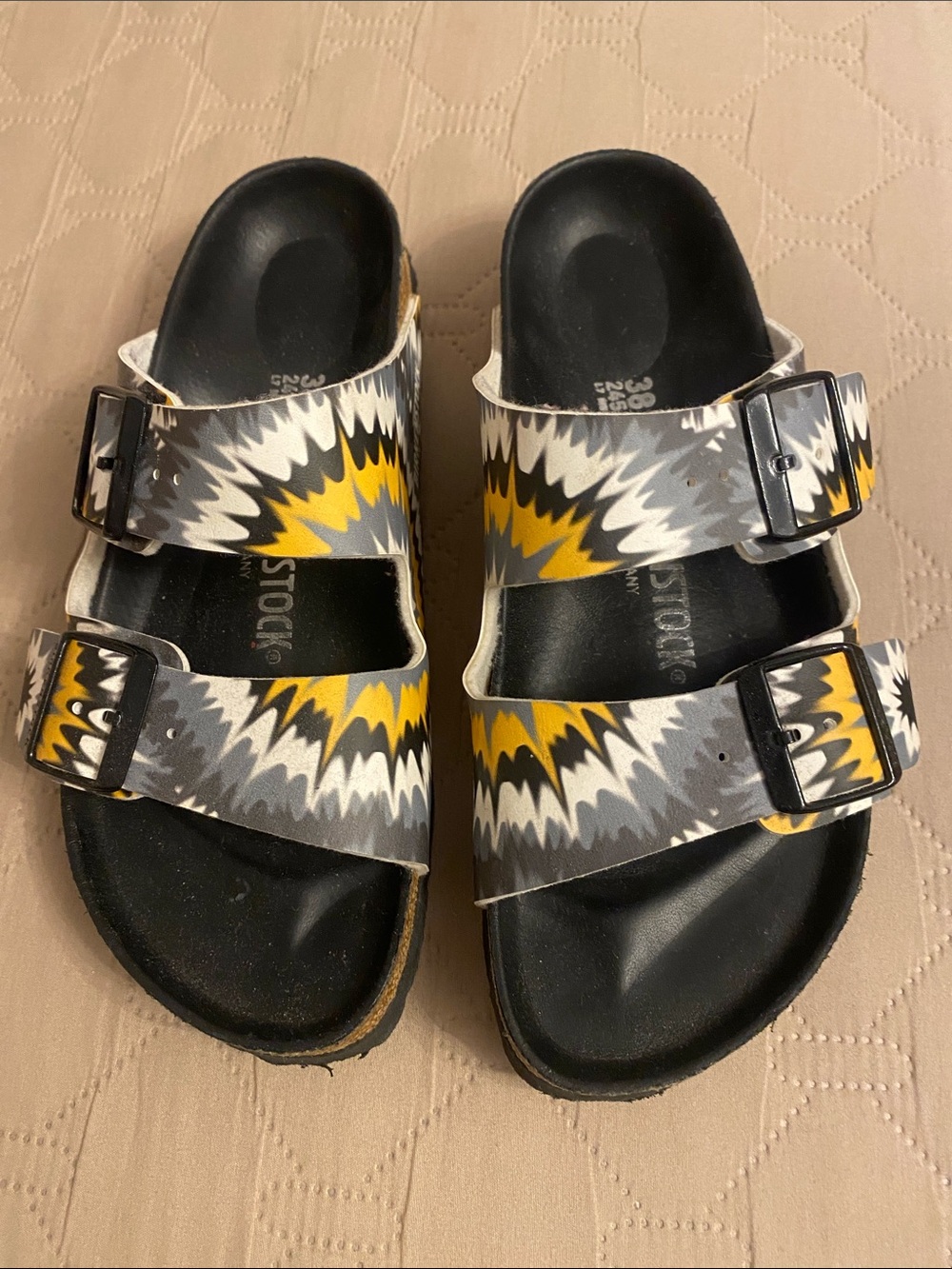 Birkenstock-Style Two Strap Sandals in Yellow, Gray & White Size 38.
